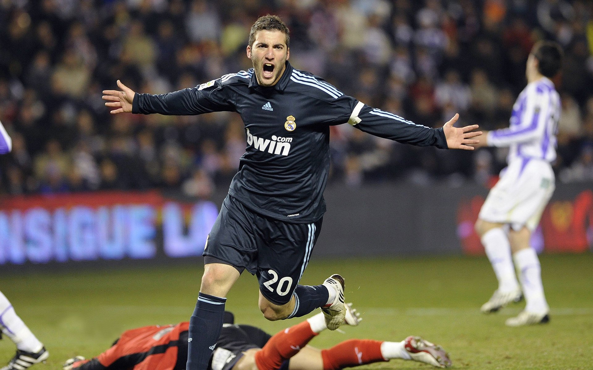 米兰体育在线登录-意甲球队利用人工智能辅助战术布置的案例分析，足球人工智能预测